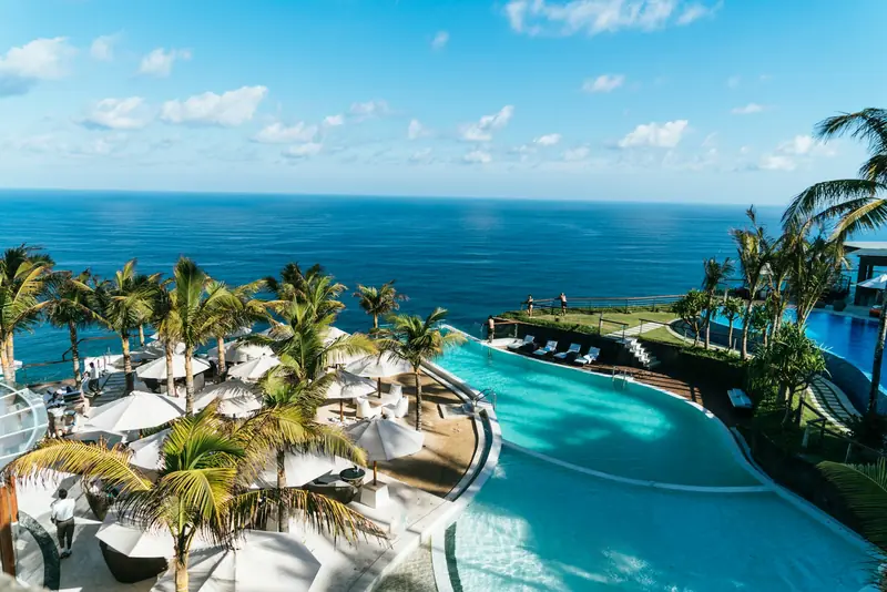 Hotel and resort transfers